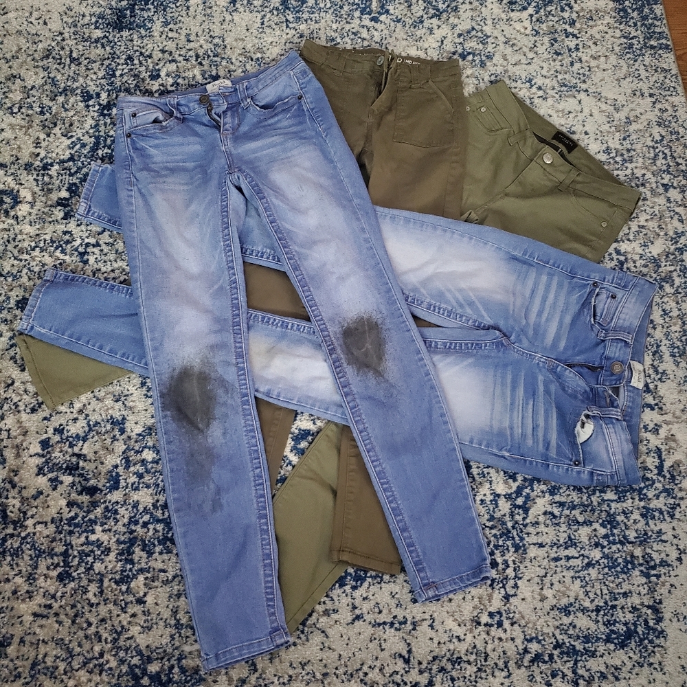 4 pair skinny jeans size 1 - Mudd/Vanilla Star